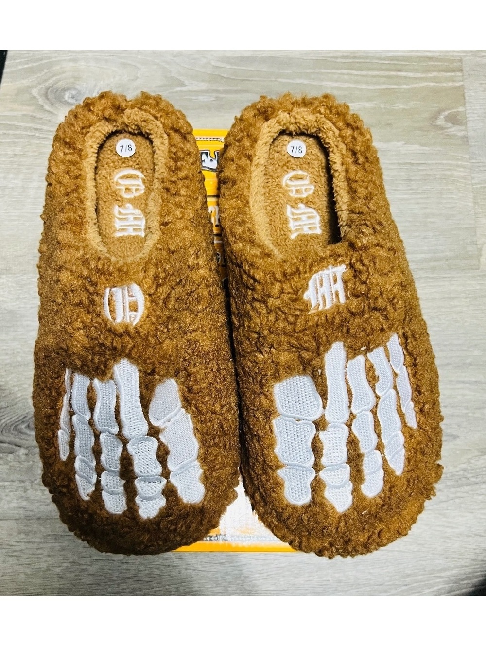 Octavious Marks Brown We Bears Cozy Skeleton Design Slippers Size 7/8